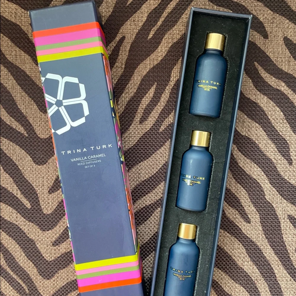 Trina Turk Diffuser Vanilla Caramel - Picture 2 of 5